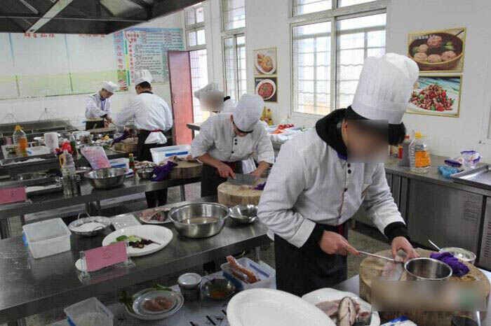 食宿條件